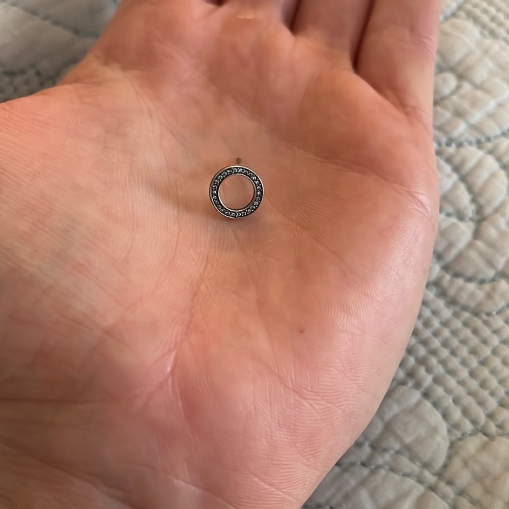 Pandora SINGLE circle earring